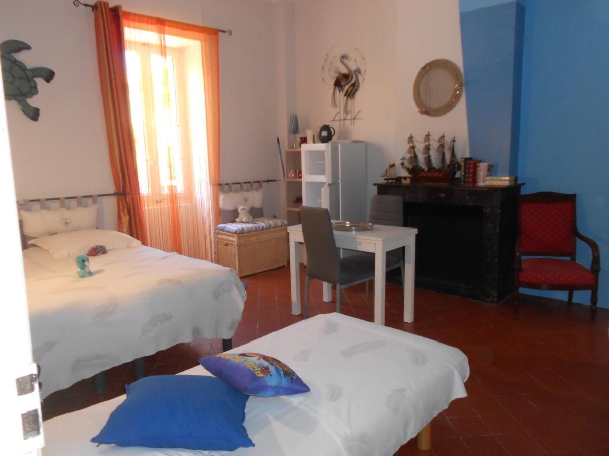 L'Abri Du Vent Bed & Breakfast Fitou Eksteriør bilde