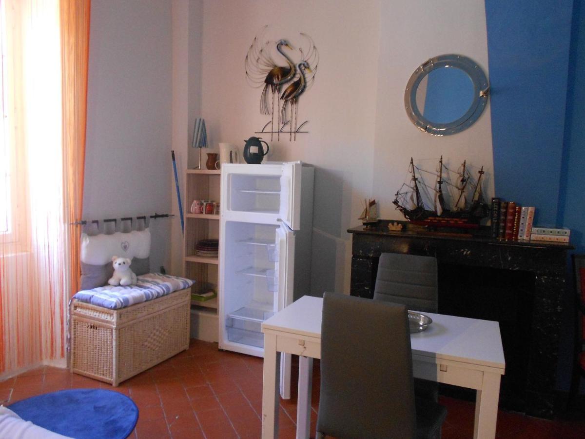 L'Abri Du Vent Bed & Breakfast Fitou Eksteriør bilde